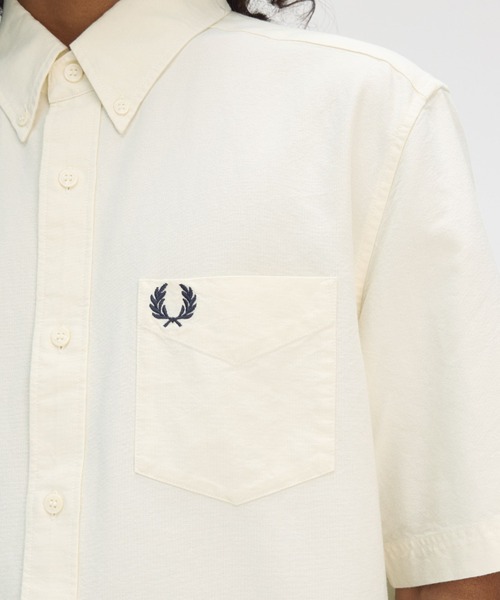 FRED PERRY（フレッドペリー）の「Oxford Shirt／オックスフォード半袖シャツ（シャツ/ブラウス・メンズ・ホワイト/サックスブルー/ネイビー/ベージュ/グリーン/ライトオリーブ・S/M/L）」の7枚目の写真