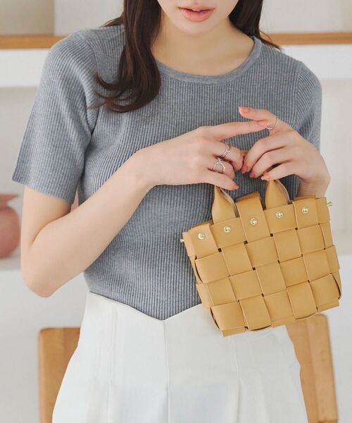 KOBE LETTUCE（コウベレタス）の「選べるデザイン 半袖ベーシックリブニットトップス（ニット/セーター・レディース・ホワイト系/アイボリー系2/ホワイト系1/ブラウン系1/ネイビー系3/グレー系2/アイボリー系/ネイビー系/グレー/ブルー系2/ワインレッド/ピンク系/ブルー系3/ブルー系1/ピンク系1/ピンク系2/ホワイト/グリーン/アイボリー系1/ネイビー系1/グリーン系/グリーン系2/ブルー系/ブラック系/ワイン系/グレー系/グリーン系1/ワイン系2/ベビーピンク/ブラウン系/アイボリー系3/ブラウン系2/ホワイト系2/ホワイト系3/ブラック系1/ブラック系2/ブラック系3/ブルー系4/アイボリー系4/ネイビー系2/ネイビー系4/グレー系1/グレー系3/ブラウン系3/ホワイト系その他/ホワイト系その他2/ホワイト系その他3/ホワイト系その他4/ワイン系1/ワイン系3・2/3/4/1/5）」の15枚目の写真