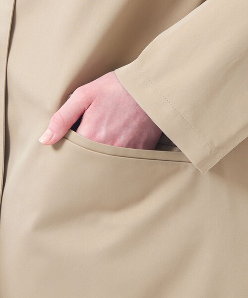 MACKINTOSH PHILOSOPHY（ﾏｯｷﾝﾄｯｼｭ ﾌｨﾛｿﾌｨｰ）の「【WEB&一部店舗限定】ダブルクロスフーデッドコート（トレンチコート・レディース・ダークネイビー/ベージュ・36/38）」の8枚目の写真