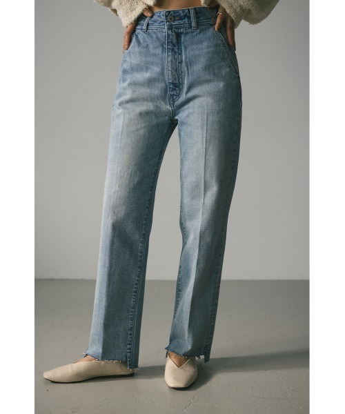STYLEMIXER(スタイルミキサー)の「カットオフセンタープレスデニム(デニムパンツ・レディース・ブラック/ライトブルー・X-SMALL/SMALL/MEDIUM)」の2枚目の写真