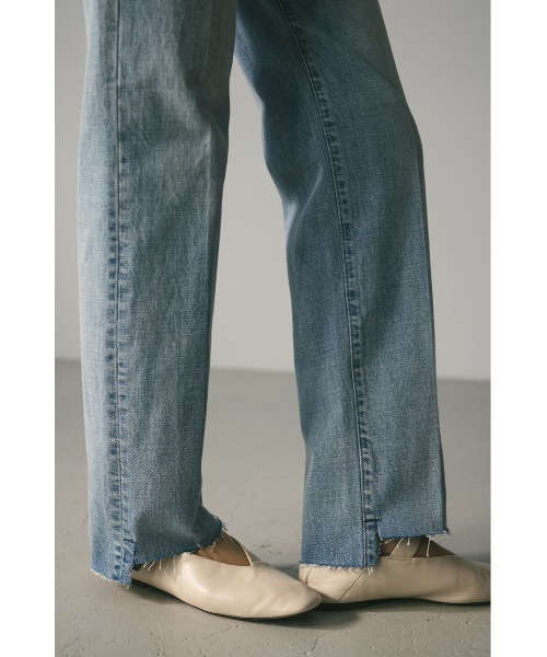 STYLEMIXER(スタイルミキサー)の「カットオフセンタープレスデニム(デニムパンツ・レディース・ブラック/ライトブルー・X-SMALL/SMALL/MEDIUM)」の16枚目の写真