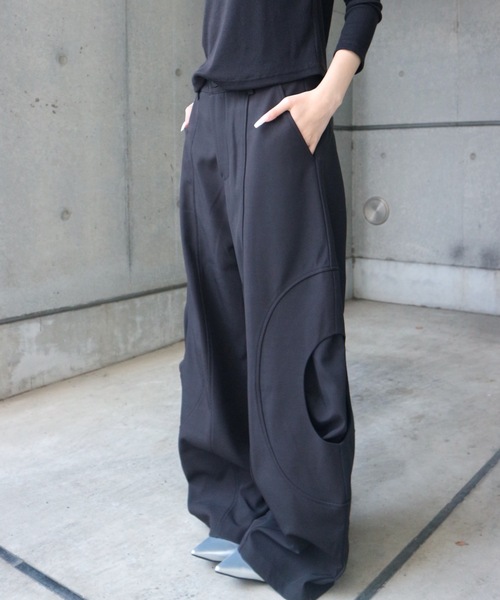 JilLA(ジルア)の「【ユニセックス】Technical Wide Slacks / テクニカルワイドスラックス(スラックス・レディース・ブラック・M/L)」の11枚目の写真