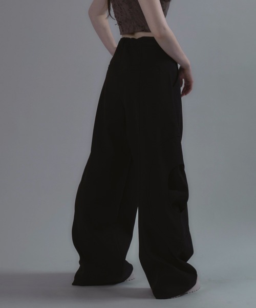 JilLA(ジルア)の「【ユニセックス】Technical Wide Slacks / テクニカルワイドスラックス(スラックス・レディース・ブラック・M/L)」の18枚目の写真