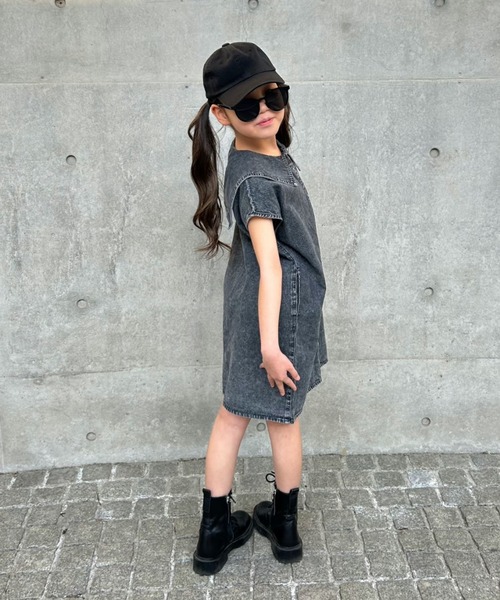 TARKER(ターカー)の「デニムセーラーワンピース(ワンピース・キッズ・ブルー/ブラック・90/100/110/120/130)」の20枚目の写真