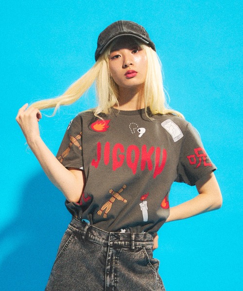 PUNYUS(プニュズ)の「天国と地獄総柄Tシャツ(Tシャツ/カットソー・レディース・スミクロ/ホワイト・1/2/3/4)」の1枚目の写真