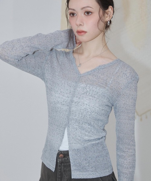 ENVYM(アンビー)の「キーネック スラブ シアー スリット トップス(Tシャツ/カットソー・レディース・ブラック/ホワイト/ネイビー/グレー・FREE)」の4枚目の写真