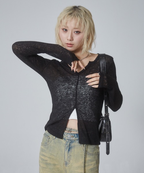 ENVYM(アンビー)の「キーネック スラブ シアー スリット トップス(Tシャツ/カットソー・レディース・ブラック/ホワイト/ネイビー/グレー・FREE)」の5枚目の写真