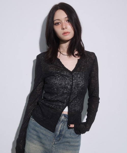 ENVYM(アンビー)の「キーネック スラブ シアー スリット トップス(Tシャツ/カットソー・レディース・ブラック/ホワイト/ネイビー/グレー・FREE)」の10枚目の写真