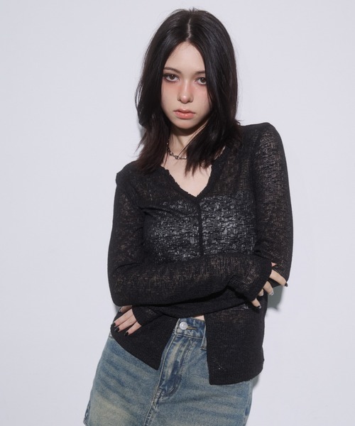 ENVYM(アンビー)の「キーネック スラブ シアー スリット トップス(Tシャツ/カットソー・レディース・ブラック/ホワイト/ネイビー/グレー・FREE)」の12枚目の写真