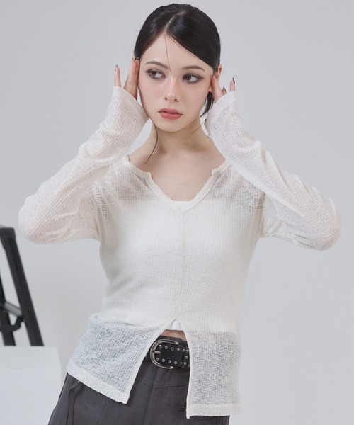 ENVYM(アンビー)の「キーネック スラブ シアー スリット トップス(Tシャツ/カットソー・レディース・ブラック/ホワイト/ネイビー/グレー・FREE)」の20枚目の写真