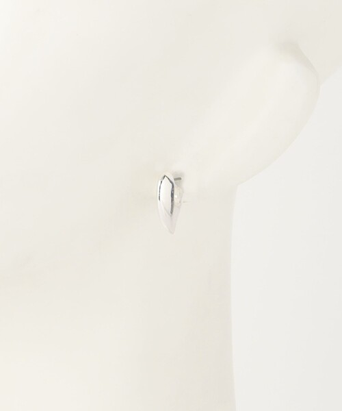 LAPUIS（ラピュイ）の「＜LAPUIS＞Plump Heart ピアス（ピアス（両耳用）・レディース・シルバー/ゴールド・FREE）」の5枚目の写真