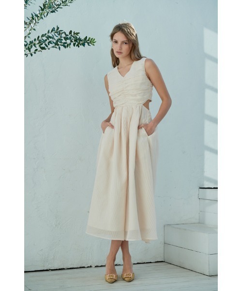 Estella.K(エステラケー)の「Cello Cut-our Dress シアーシャーリングタックドレス(ワンピース・レディース・アイボリー系/レッド/ライラック/ホワイト×ブラック・FREE)」の11枚目の写真