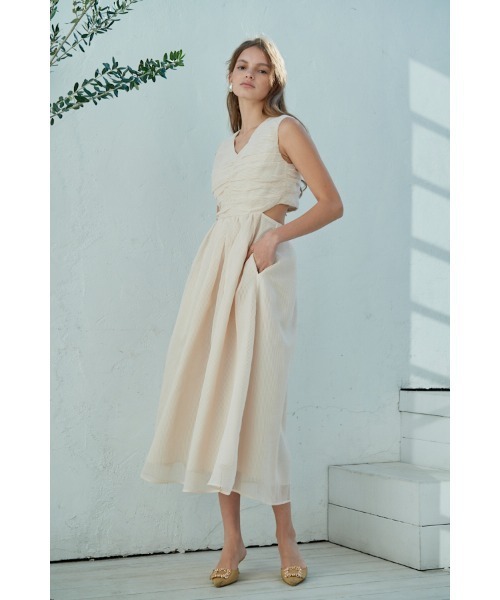 Estella. K シアーシャーリングタックドレス　新品 Cello Cut-our Dress シアーシャーリングタックドレス（ワンピース