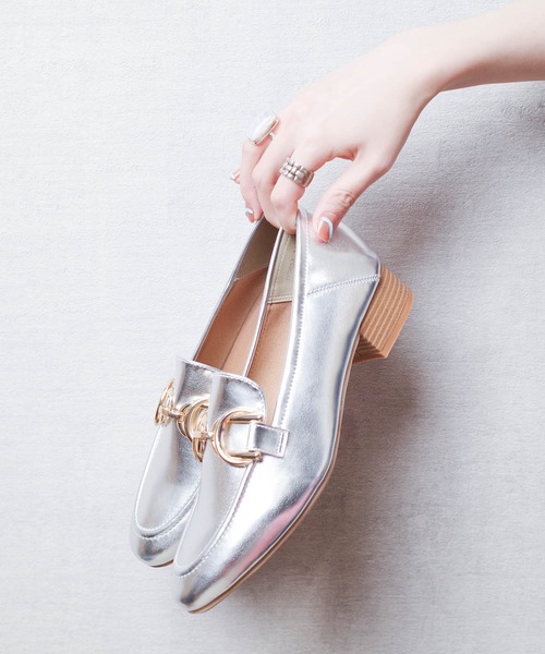 EVOL（イーボル）の「EVOL / 【晴雨兼用・軽量】晴バックルソフトローファー / IY5653（ローファー・レディース・シルバー/アイボリー/ブラック・23.5cm/24.0cm/24.5㎝/23.0cm）」の8枚目の写真