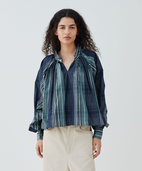 ライトタフタ スタンドカラーブラウス（シャツ/ブラウス）｜GALERIE