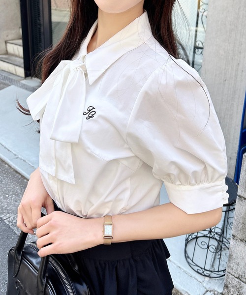 INGNI（イング）の「胸刺繍ボウタイ半袖ブラウス（シャツ/ブラウス・レディース・オフホワイト/サックスブルー/ブルー系1・M）」の6枚目の写真