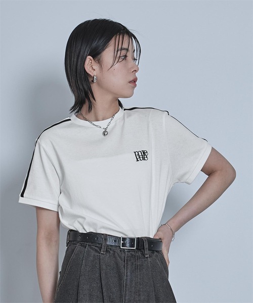 miette（ミエット）の「ロゴ刺繍ラインTシャツ（Tシャツ/カットソー・レディース・ホワイト系その他/ブラック/グレイッシュベージュ/ホワイト系その他2/チャコールグレー・FREE）」の10枚目の写真