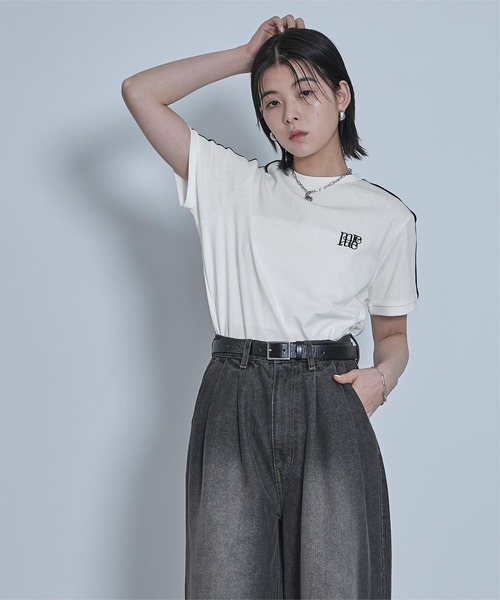miette（ミエット）の「ロゴ刺繍ラインTシャツ（Tシャツ/カットソー・レディース・ホワイト系その他/ブラック/グレイッシュベージュ/ホワイト系その他2/チャコールグレー・FREE）」の8枚目の写真