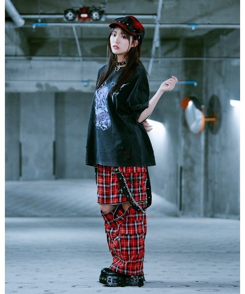 TRAVAS TOKYO（トラバス トウキョウ）の「『TRAVAS TOKYO/トラバス トーキョー』イラストプリント加工Tシャツ（Tシャツ/カットソー・レディース・チャコールグレー/ブラック・FREE）」の10枚目の写真