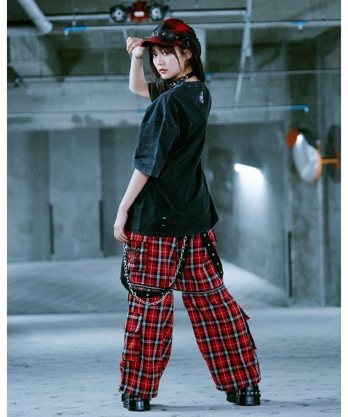 TRAVAS TOKYO（トラバス トウキョウ）の「『TRAVAS TOKYO/トラバス トーキョー』イラストプリント加工Tシャツ（Tシャツ/カットソー・レディース・チャコールグレー/ブラック・FREE）」の11枚目の写真