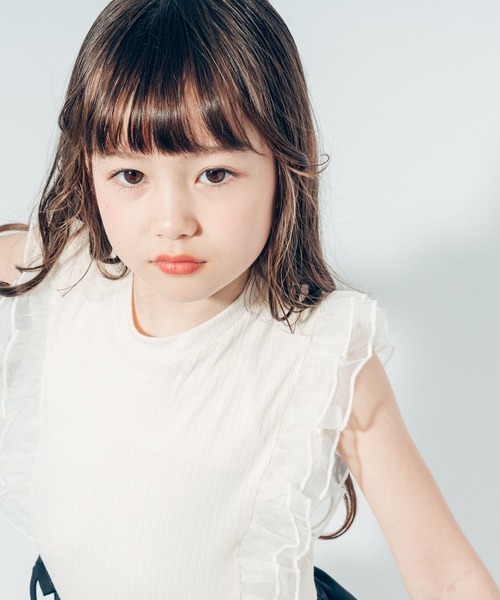 URBAN CHERRY（アーバンチェリー）の「【快適さらリブ素材】シアーフリルノースリーブリブトップス（Tシャツ/カットソー・キッズ・ピンク/アイボリー/ブラック/ブルー・110cm/130cm/140cm/150cm/120cm）」の20枚目の写真