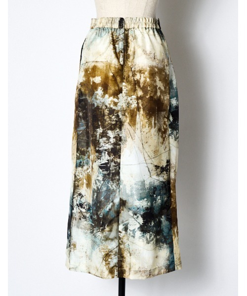 RUMCHE（ラムシェ）の「Mineral Print Straight Skirt / ミネラルプリントストレートスカート（スカート・レディース・ネイビー系・FREE）」の5枚目の写真
