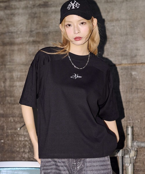 MSG(エムエスジー)の「ヴィンテージライクロゴ刺繍カットオフTシャツ【UNISEX】(Tシャツ/カットソー・メンズ・ブラック/グレー系/ワイン系/ブラック系/ホワイト/オレンジ/ブルー/ブラウン・S/M/L/XL)」の1枚目の写真