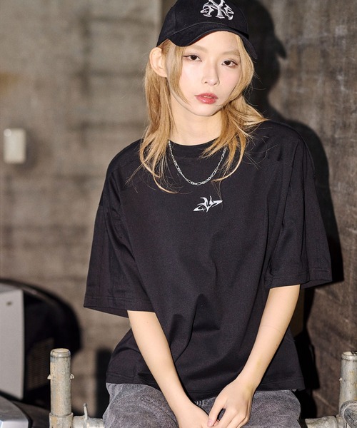 MSG(エムエスジー)の「ヴィンテージライクロゴ刺繍カットオフTシャツ【UNISEX】(Tシャツ/カットソー・メンズ・ブラック/グレー系/ワイン系/ブラック系/ホワイト/オレンジ/ブルー/ブラウン・S/M/L/XL)」の17枚目の写真