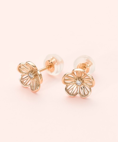 Jewel closet by L&Co.(ジュエルクローゼットバイエルアンドコー)の「K10 フラワー モチーフ ピアス(ピアス(両耳用)・レディース・ピンク系その他/イエロー系その他3/イエロー系その他/ピンク系その他2/ピンク系その他3/イエロー系その他2・FREE)」の6枚目の写真