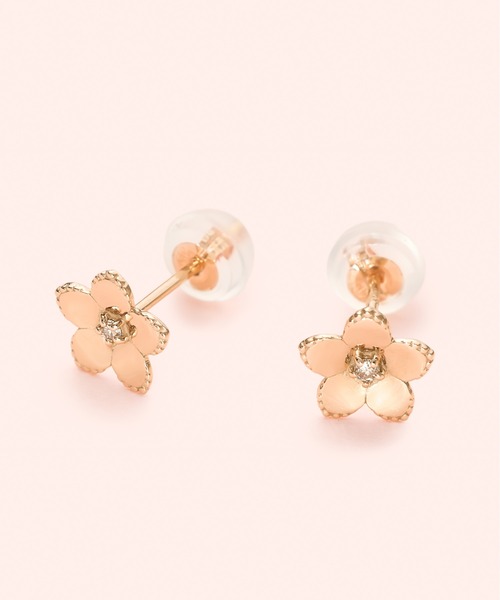 Jewel closet by L&Co.(ジュエルクローゼットバイエルアンドコー)の「K10 フラワー モチーフ ピアス(ピアス(両耳用)・レディース・ピンク系その他/イエロー系その他3/イエロー系その他/ピンク系その他2/ピンク系その他3/イエロー系その他2・FREE)」の13枚目の写真