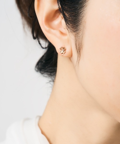 Jewel closet by L&Co.(ジュエルクローゼットバイエルアンドコー)の「K10 フラワー モチーフ ピアス(ピアス(両耳用)・レディース・ピンク系その他/イエロー系その他3/イエロー系その他/ピンク系その他2/ピンク系その他3/イエロー系その他2・FREE)」の18枚目の写真