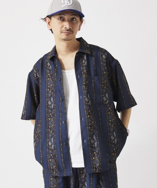 JOURNAL STANDARD relume(ジャーナルスタンダード レリューム)の「ホールパターンプリント 半袖シャツ(シャツ/ブラウス・メンズ・ネイビー/ベージュ系その他/ボルドー/ブラック/グレー・MEDIUM/LARGE)」の1枚目の写真