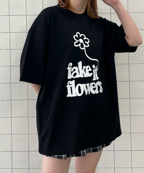 WOND(ウォンド)の「WOND/fake it flowersビッグT(Tシャツ/カットソー・レディース・ホワイト/ブラック・FREE)」の9枚目の写真