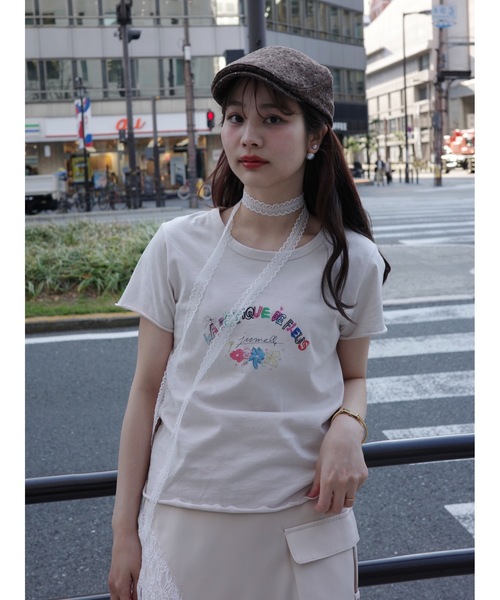 JUMELLE（ジュメロ）の「drawing flower T（Tシャツ/カットソー・レディース・ホワイト/ベージュ・FREE）」の5枚目の写真