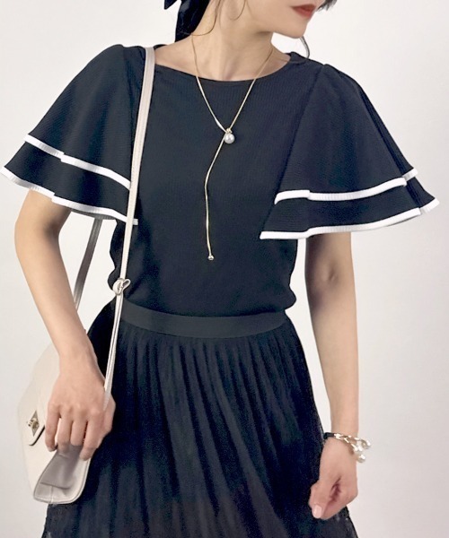 CLOTHY(クロシィ)の「【ラッフルが豪華に揺れる大人のカットソー♪】テレコダブルフリルトップス(Tシャツ/カットソー・レディース・アイボリー/ブラック/モカ/オフホワイト・LARGE/MEDIUM)」の21枚目の写真