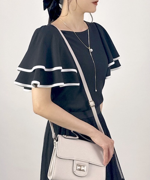 CLOTHY(クロシィ)の「【ラッフルが豪華に揺れる大人のカットソー♪】テレコダブルフリルトップス(Tシャツ/カットソー・レディース・アイボリー/ブラック/モカ/オフホワイト・LARGE/MEDIUM)」の9枚目の写真
