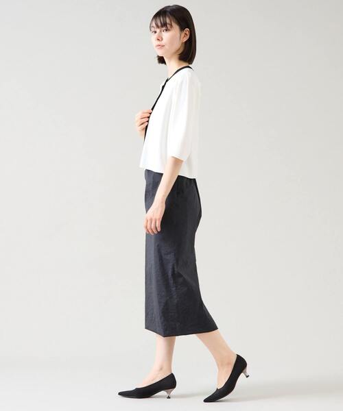 Tiara(ティアラ)の「ビジューボタンカーディガン(カーディガン/ボレロ・レディース・ホワイト×ブラック/ブルー/ブラック・FREE)」の4枚目の写真