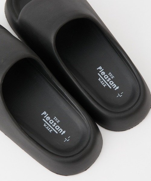 COLONY 2139(コロニートゥーワンスリーナイン)の「マシュマロシングルバンドサンダル(サンダル・レディース・ブラック/グリーン/ホワイト・LARGE/MEDIUM)」の5枚目の写真