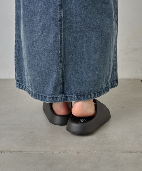 COLONY 2139(コロニートゥーワンスリーナイン)の「マシュマロシングルバンドサンダル(サンダル・レディース・ブラック/グリーン/ホワイト・LARGE/MEDIUM)」の21枚目の写真