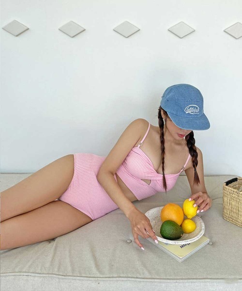 LAVIA（ラヴィア）の「ギンガムチェックツイストビキニ（水着・レディース・ピンク/グレー・M/L）」の7枚目の写真