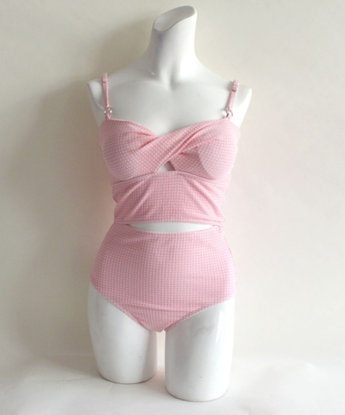 LAVIA（ラヴィア）の「ギンガムチェックツイストビキニ（水着・レディース・ピンク/グレー・M/L）」の15枚目の写真