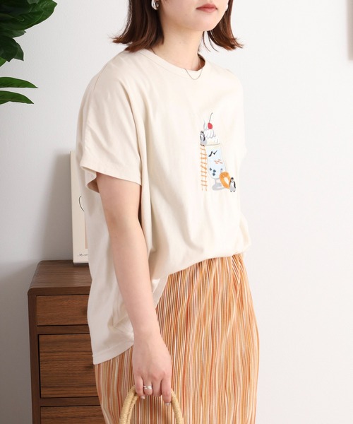 Emago(イマゴ)の「EMAGO クリームソーダ刺繍ドルマンTシャツ(Tシャツ/カットソー・レディース・ホワイト×ブルー/アイボリー/ネイビー・FREE)」の9枚目の写真