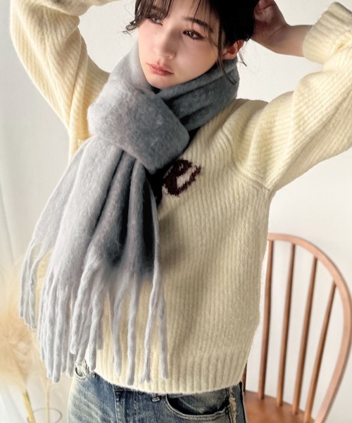 classicalelf（クラシカルエルフ）の「絶妙MIXカラーが使いやすい♪ バイカラー起毛マフラー（マフラー・レディース・グレー/アイボリー・ONE SIZE）」の11枚目の写真