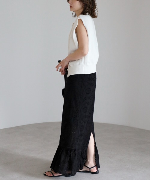 Bonjour Sagan(ボンジュールサガン)の「裾ギャザー切り替えコットンレーススカート【動画あり】(スカート・レディース・オフホワイト/ブラック・FREE)」の15枚目の写真