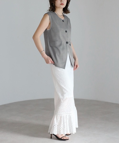 Bonjour Sagan(ボンジュールサガン)の「裾ギャザー切り替えコットンレーススカート【動画あり】(スカート・レディース・オフホワイト/ブラック・FREE)」の6枚目の写真