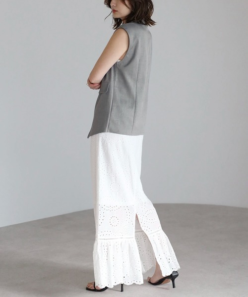 Bonjour Sagan(ボンジュールサガン)の「裾ギャザー切り替えコットンレーススカート【動画あり】(スカート・レディース・オフホワイト/ブラック・FREE)」の7枚目の写真