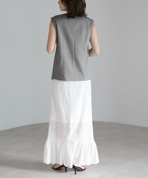 Bonjour Sagan(ボンジュールサガン)の「裾ギャザー切り替えコットンレーススカート【動画あり】(スカート・レディース・オフホワイト/ブラック・FREE)」の8枚目の写真