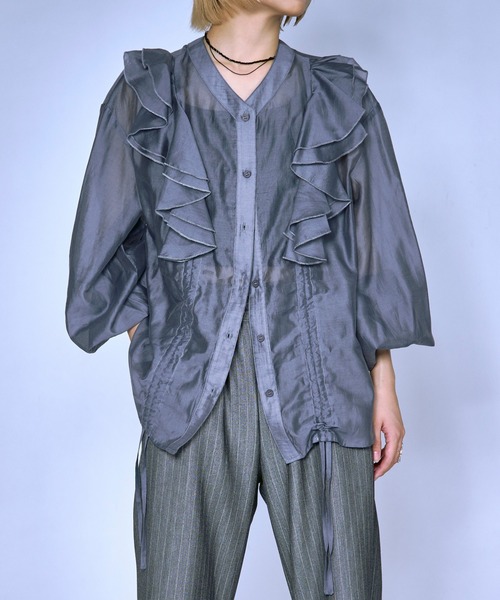 Ezick（エジック）の「Midnight Ruffle ドロストシアーブラウス（シャツ/ブラウス・レディース・ブラック/パープル/グレイッシュブルー・FREE）」の18枚目の写真