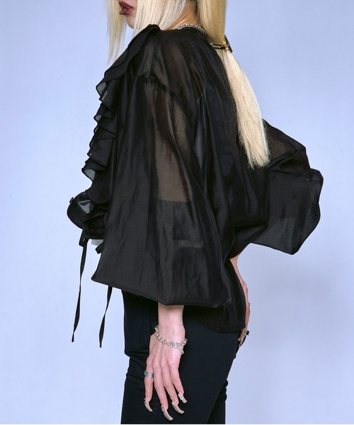 Ezick（エジック）の「Midnight Ruffle ドロストシアーブラウス（シャツ/ブラウス・レディース・ブラック/パープル/グレイッシュブルー・FREE）」の10枚目の写真