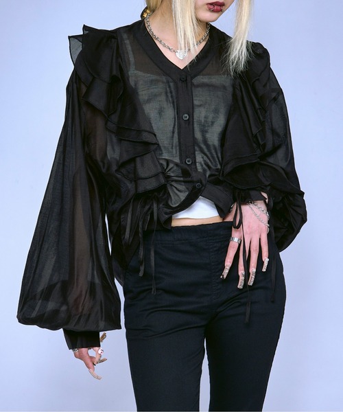 Ezick（エジック）の「Midnight Ruffle ドロストシアーブラウス（シャツ/ブラウス・レディース・ブラック/パープル/グレイッシュブルー・FREE）」の6枚目の写真